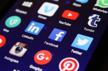 Facebook, Instagram and what’s app दुनिया भर में अभी कुछ लोगों के लिए बंद है